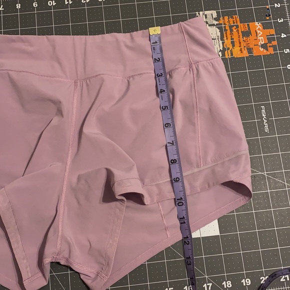 Size 8 lulu lemon running shorts - pretty lavender - Picture 6 of 7
